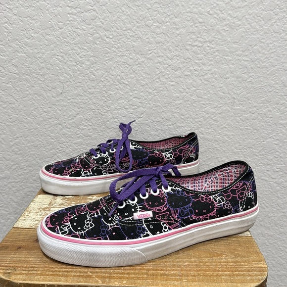 Vans Authentic X Hello Kitty Sneakers Size 10 Women - Picture 4 of 7